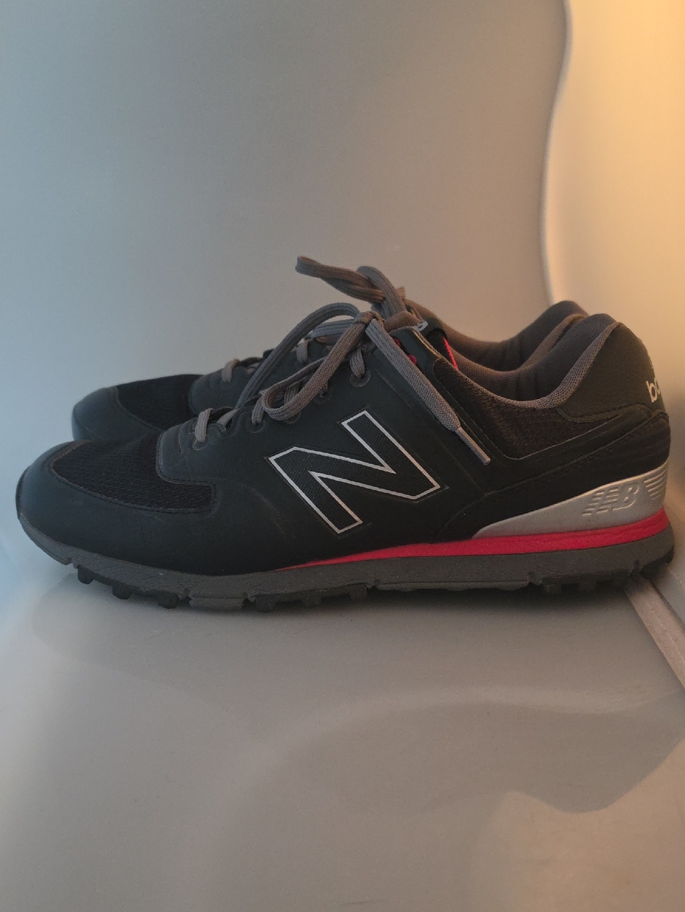 New Balance 518 Spikeless Golf Men's Black Sneakers with Red Stripe